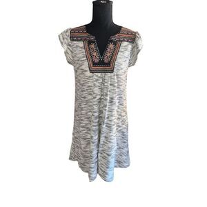 THML soft bohemian Aztec unique embroidered neck short sleeve mini dress M